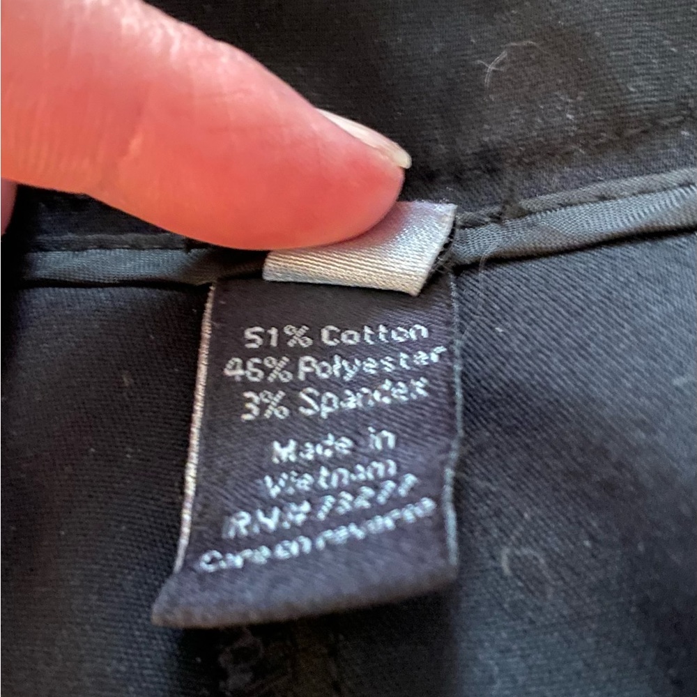Comfortable Capris - Picture 4 of 4